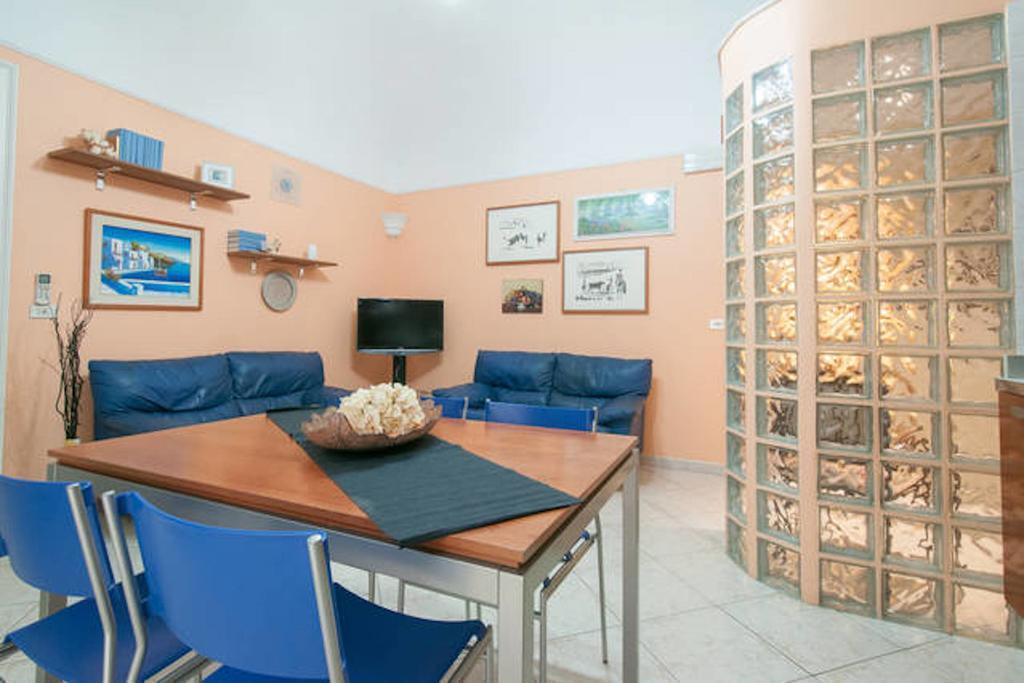 Turenum Apartment Trani Esterno foto